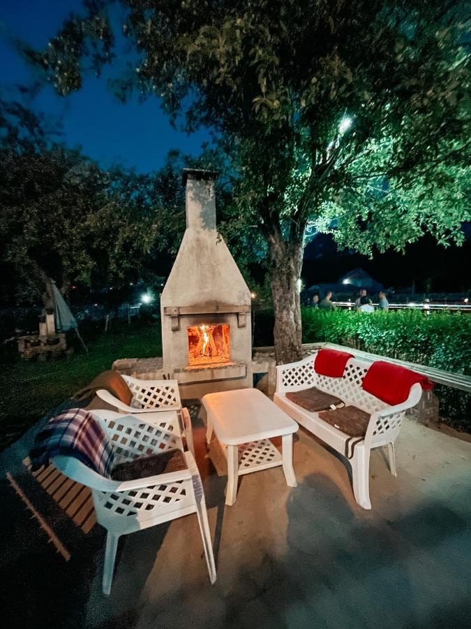 Riverside Guesthouse & Sauna Vuthaj المظهر الخارجي الصورة